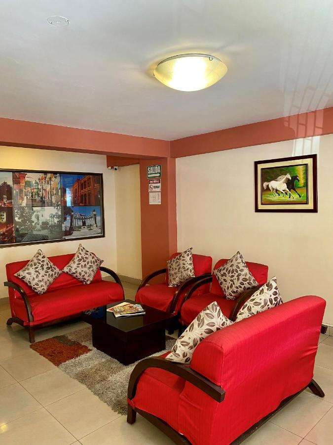 Hostal Montesa グアヤキル エクステリア 写真